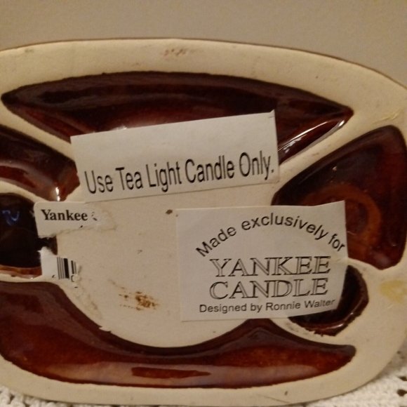 Yankee Candle Co. Igloo With Penguins  Ronnie Walter Tea Light Candle Holder - Picture 5 of 5